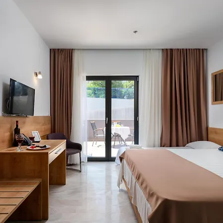 D'elegant Pensión 4*